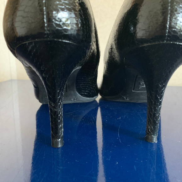 ⭐️BOGO⭐️ Women's Heels - size 7 1/2 - Picture 3 of 5